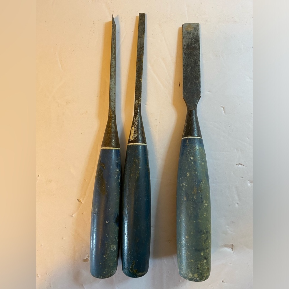 Vintage set of 3 Stanley Bevel Edge Chisel - Blue Handle